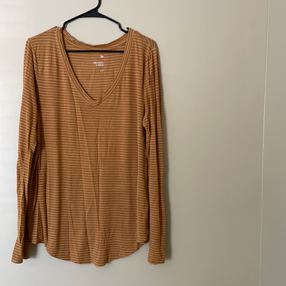V-neck long sleeve